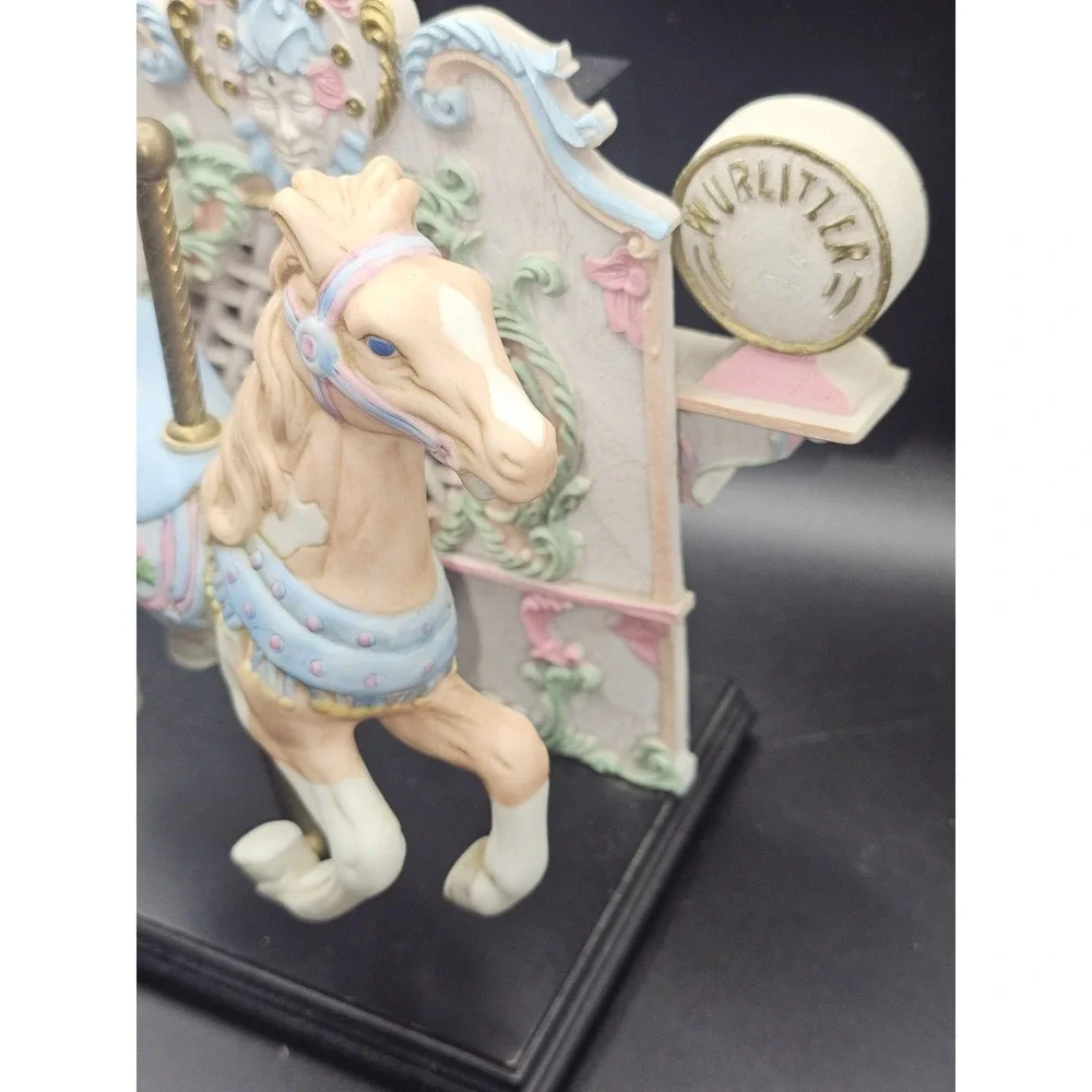Beautiful Willetts Musical Carousel Horse Memories 